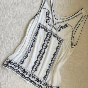 Women’s Japna White Sleeveless Top, Size L